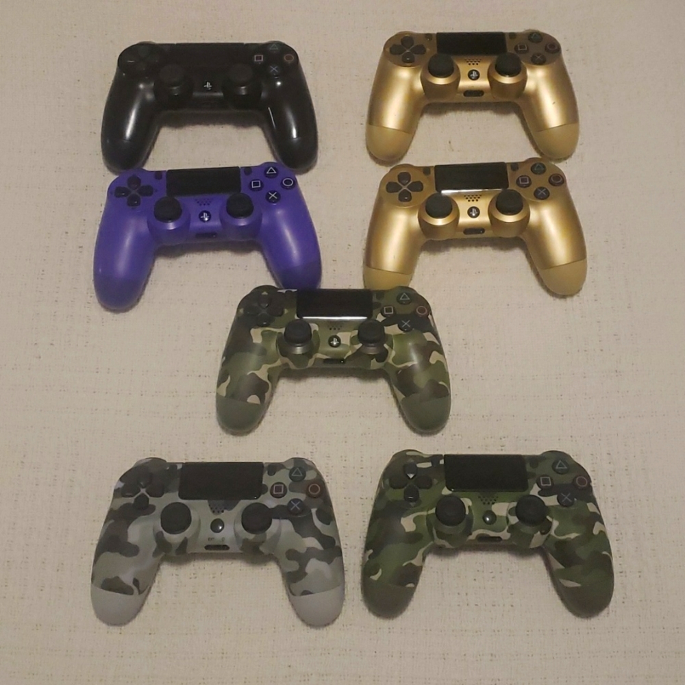PS4 controllers (7 in total) As Is (Most work some with slight drift)